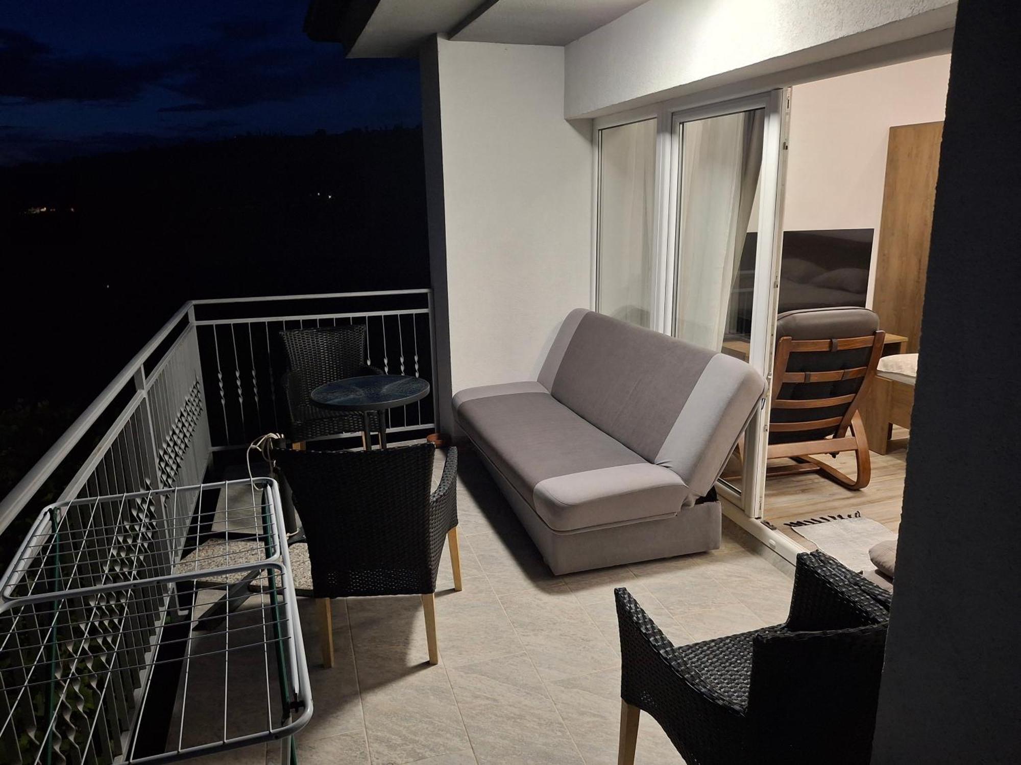 Apartma Med Oljkami - Portoroz Portorož Exterior foto